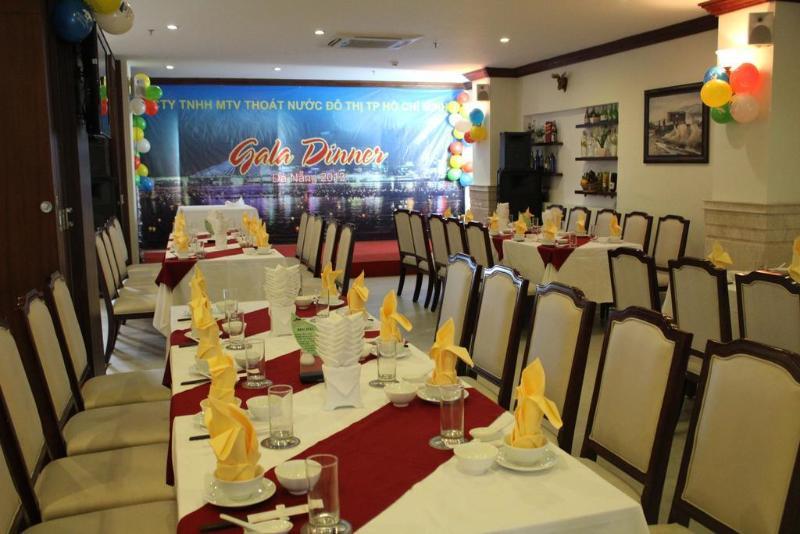 Seventeen Saloon Hotel Дананг Екстериор снимка