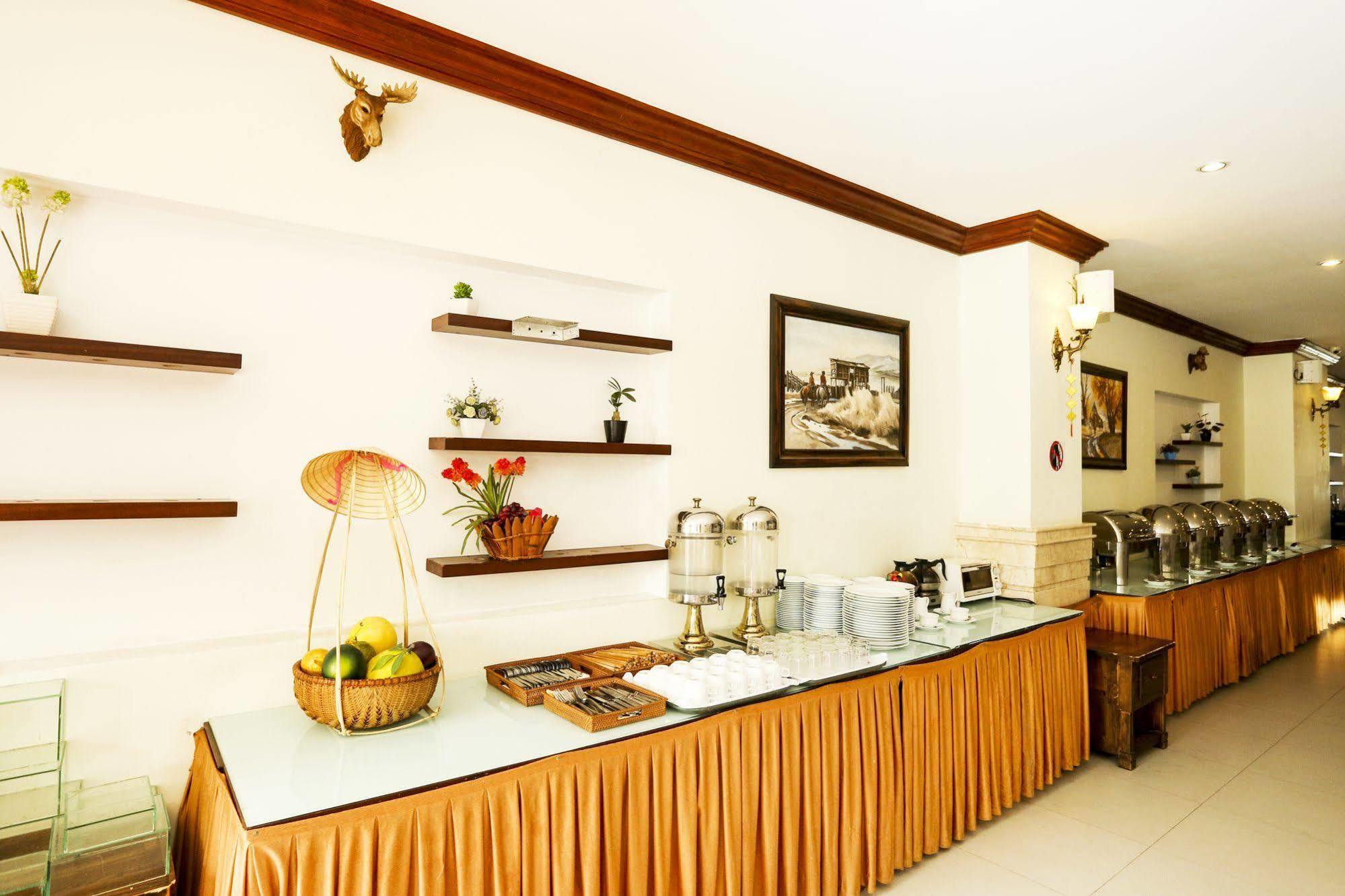 Seventeen Saloon Hotel Дананг Екстериор снимка